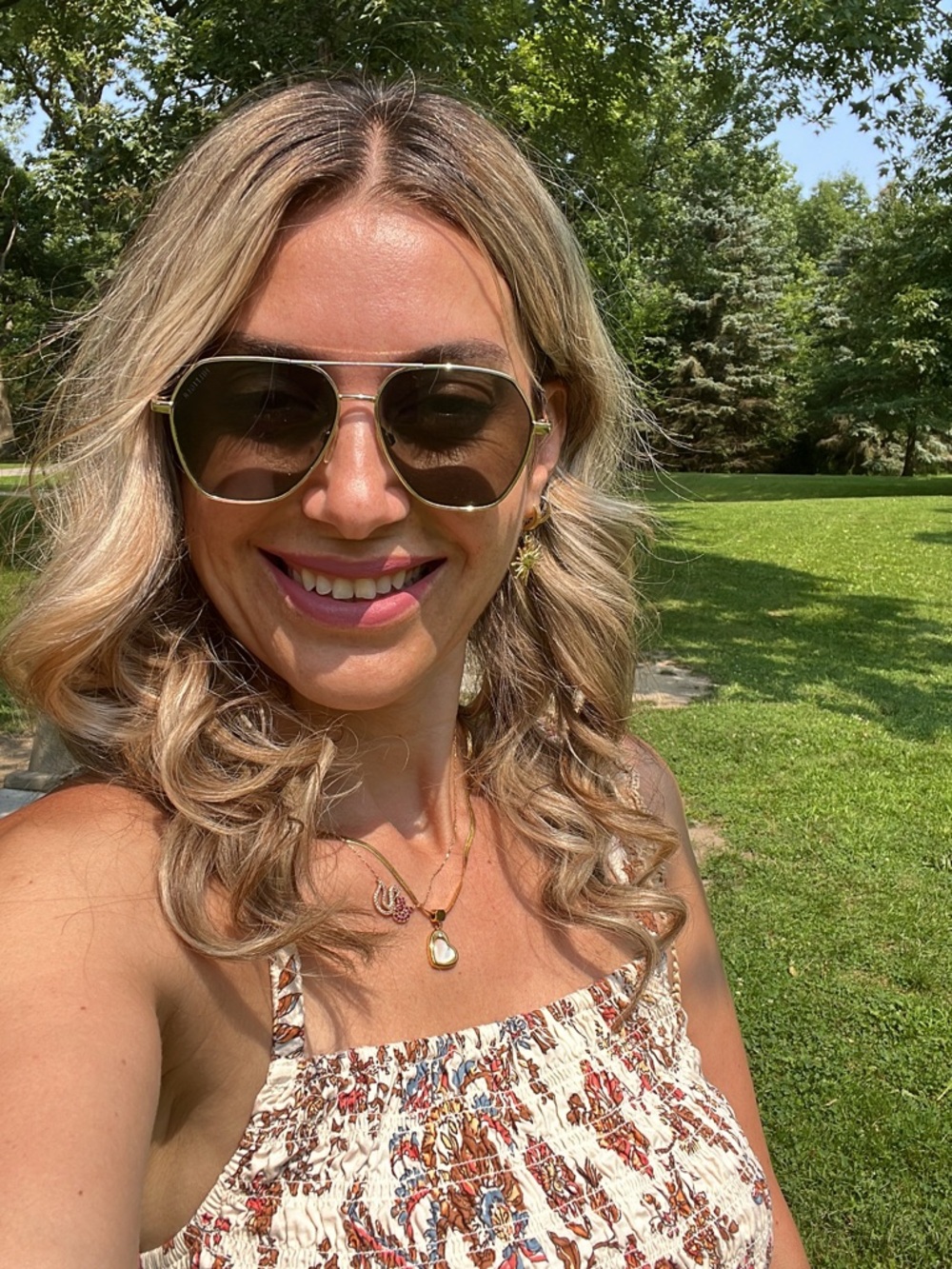 Meet your Posher, Selin